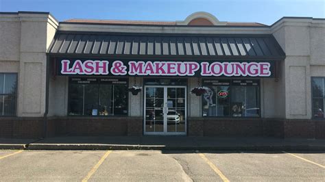 Lash & Makeup Lounge.